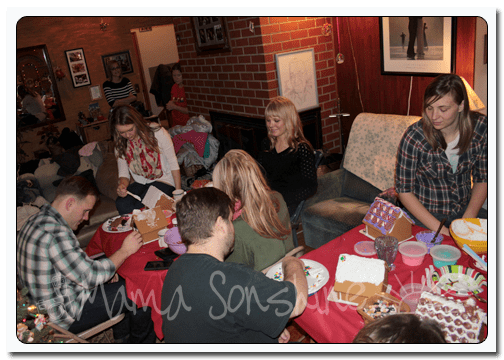 12DaysofXmas2013_house07