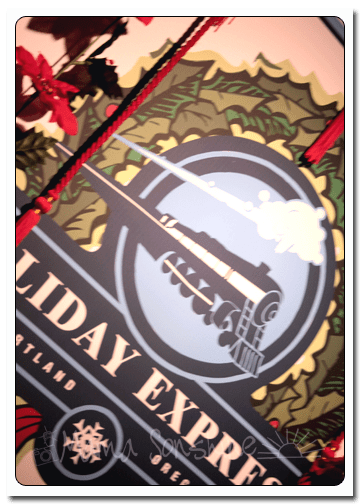 12DaysofXmas2013_train01